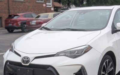 2019 Toyota Corolla SE | ONE OWNER | SUNROOF
