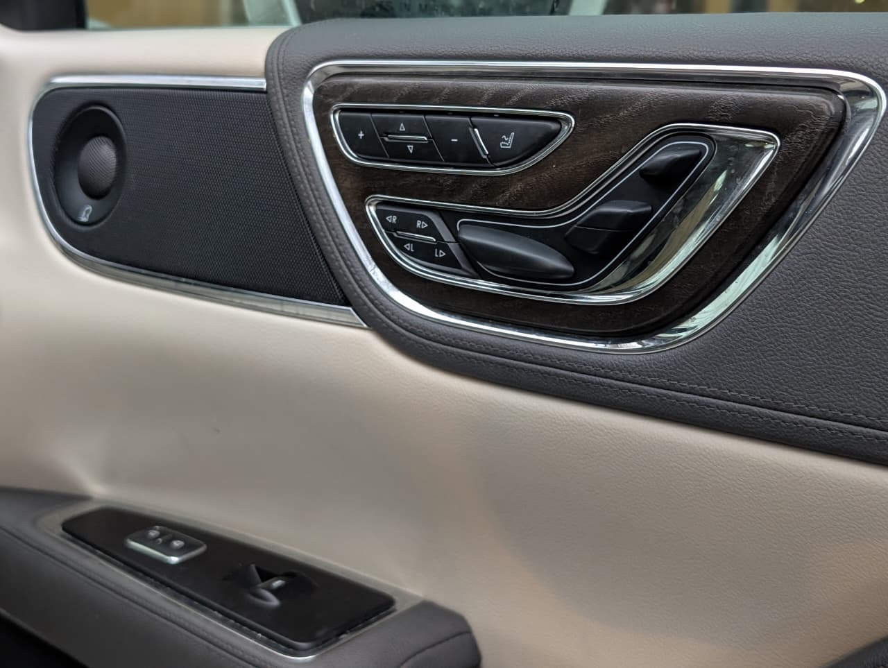 b9c65c39-4f84-478e-8d61-2d79adbc9e0f