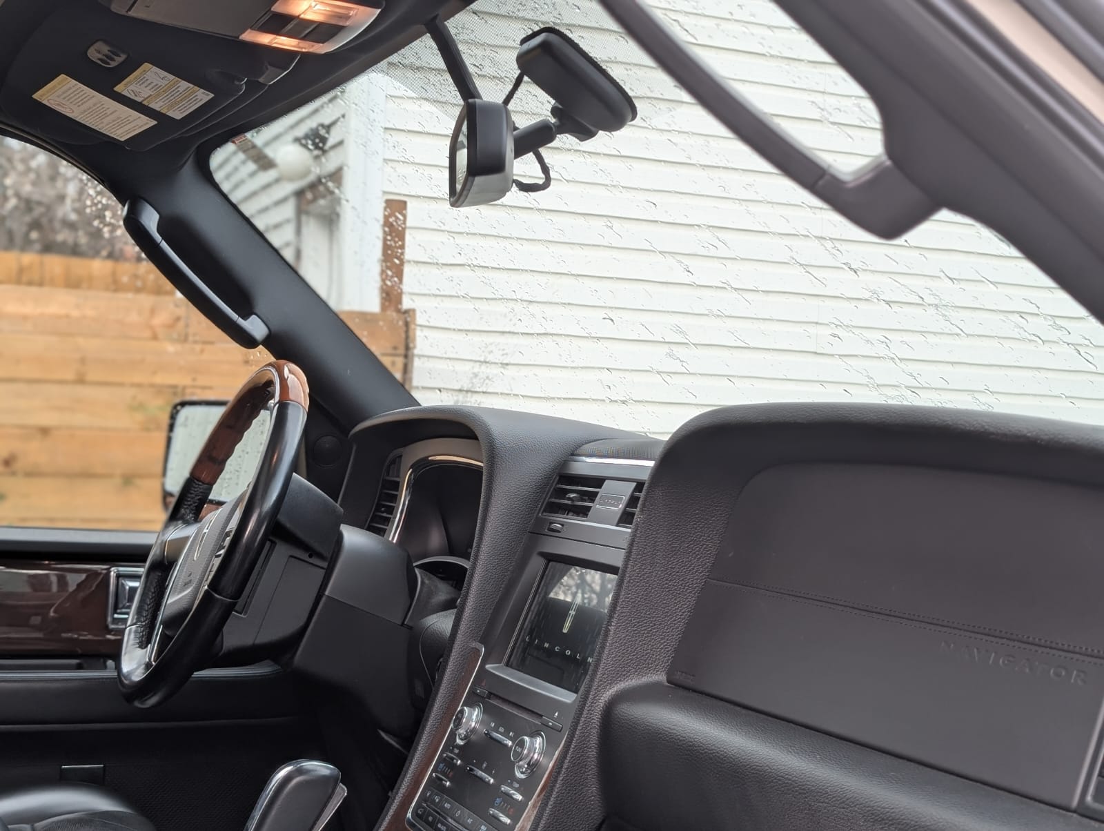 c01227bc-7d9e-4571-8d1c-3738a6adad9d