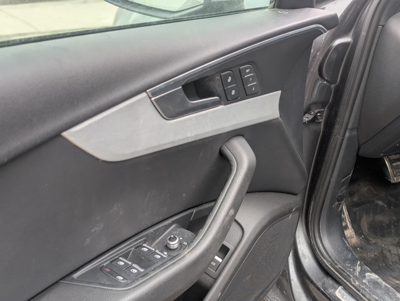 bd89b618-8c3b-4a5b-87d6-34c7c71508c1