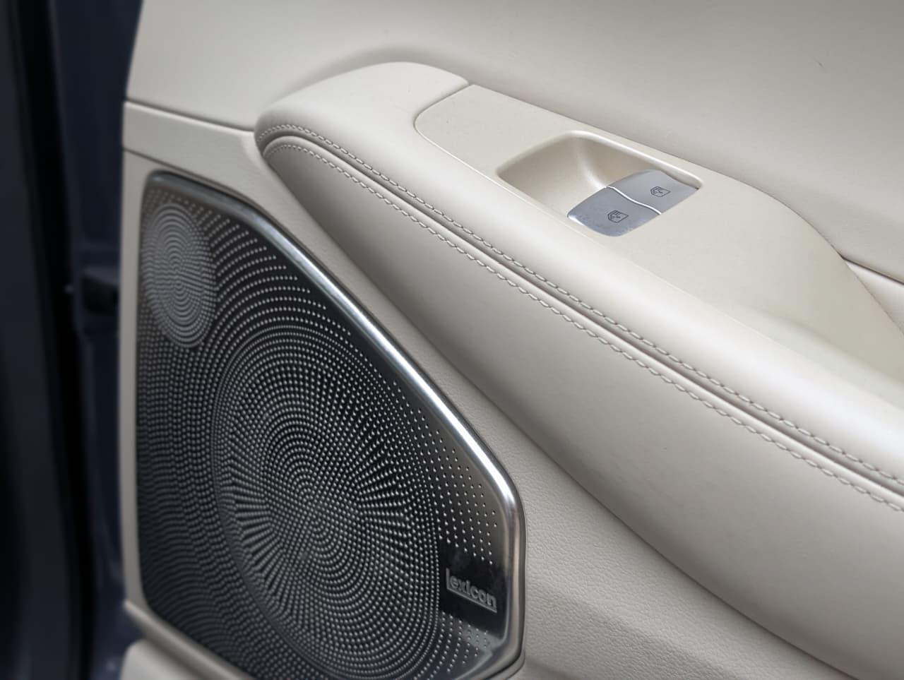 d2073e23-0d07-4813-a8ce-cdde8d80d3db