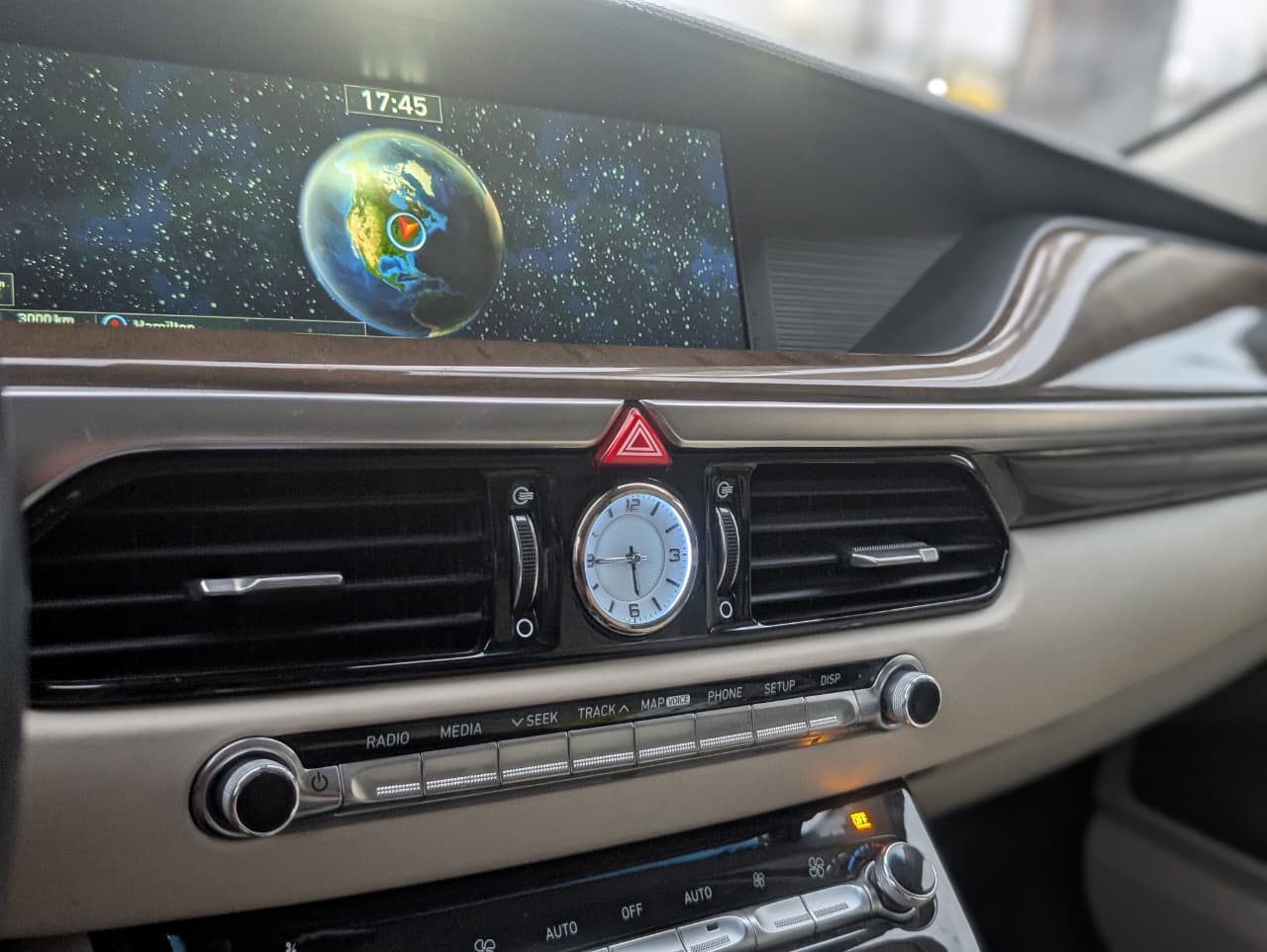 fa89d9c0-8aa1-49fd-94b1-6fcb7973c71e