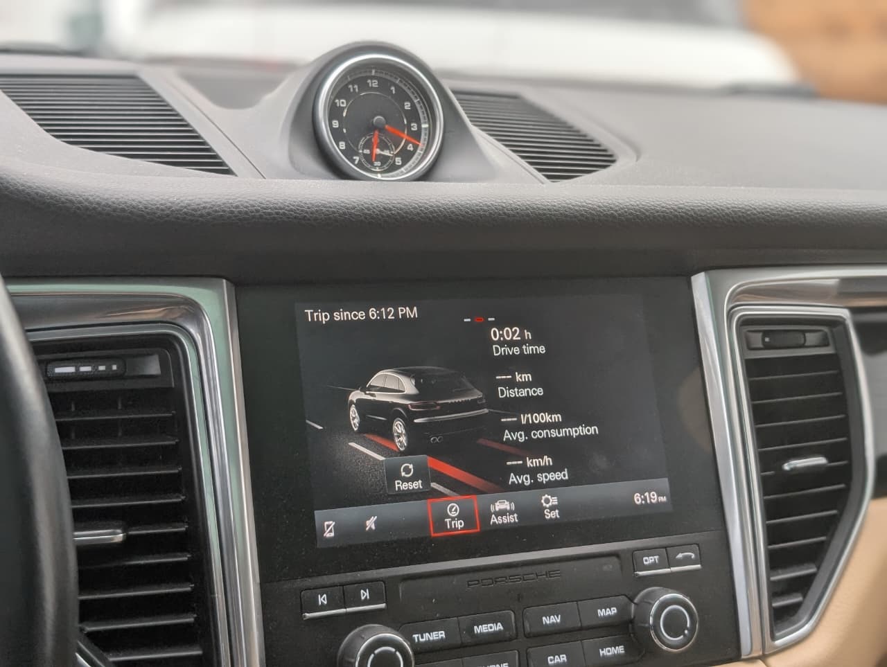 0b8d9880-0bb2-4462-8e61-0c9f19a6e035