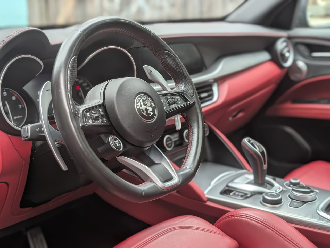 b24fcd33-b931-4522-a02d-6874df54e8c2