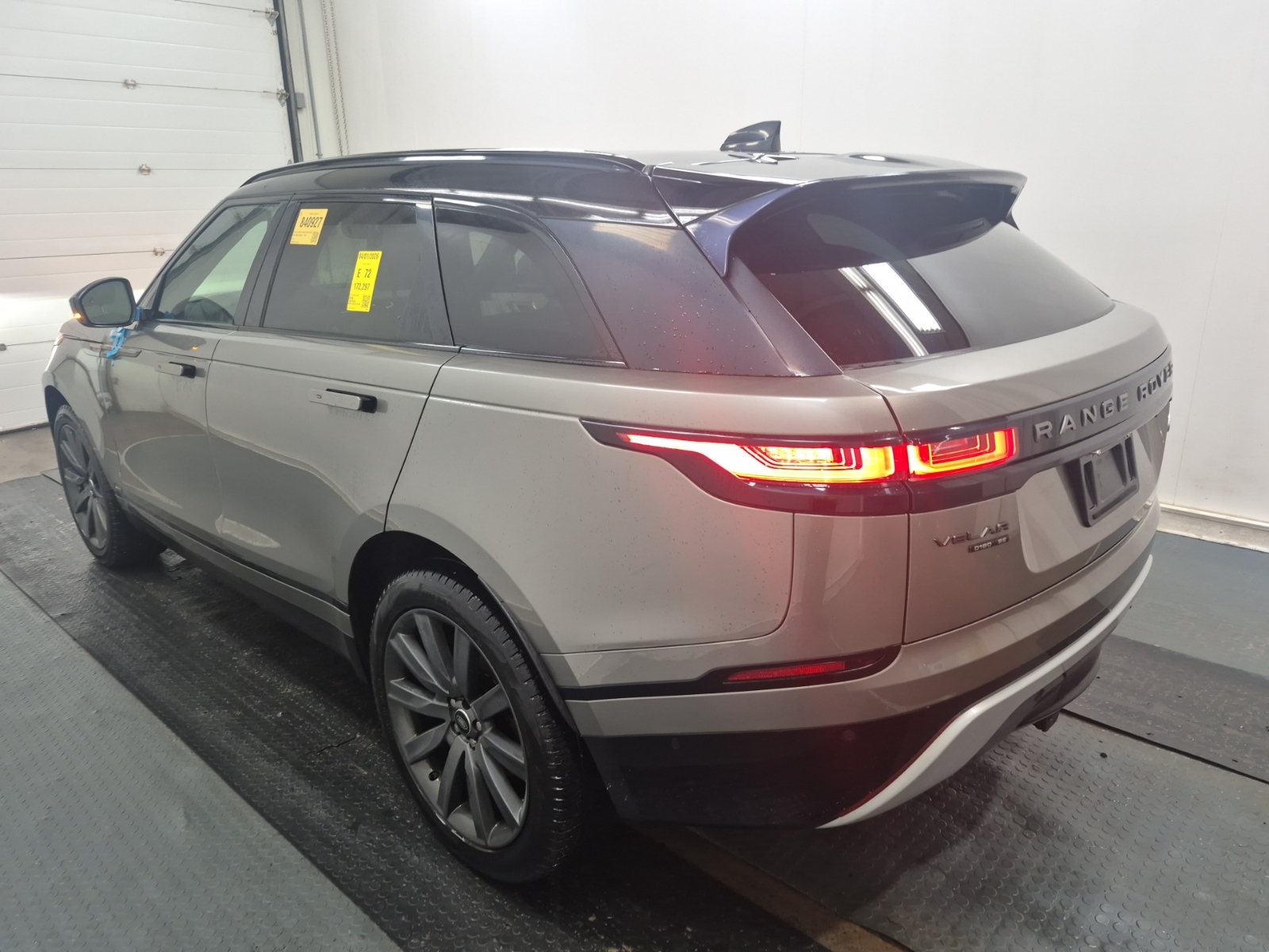 opln_19a536_3e9bf70b-7821-4149-80d4-7fdd6b6348a5_3e9bf70b-7821-4149-80d4-7fdd6b6348a5_b13af6806dc207bf0e32