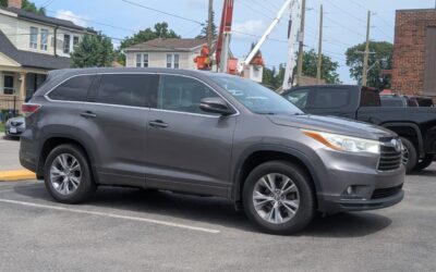 2016 Toyota Highlander LE – Brown Boy Toys Hamilton ON